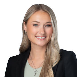 Meet your Posher, Chloe